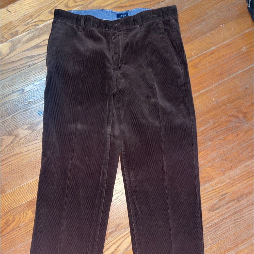IZOD Brown corduroy pants. Size waist 33 length 30